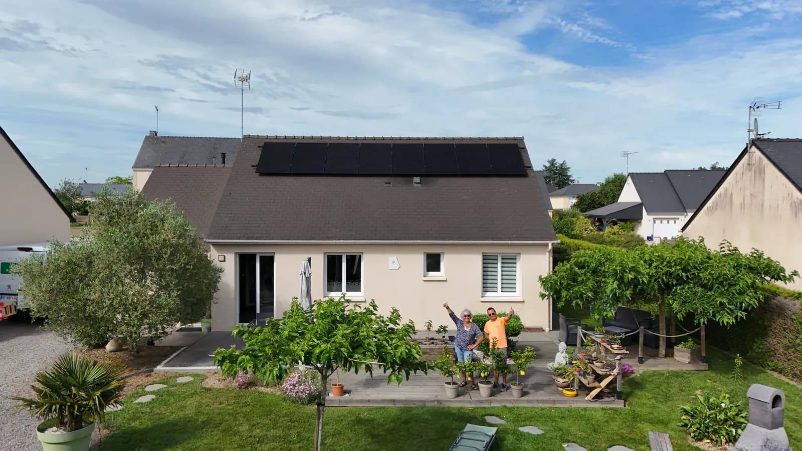 Maison équipée de panneaux solaires par Solaren