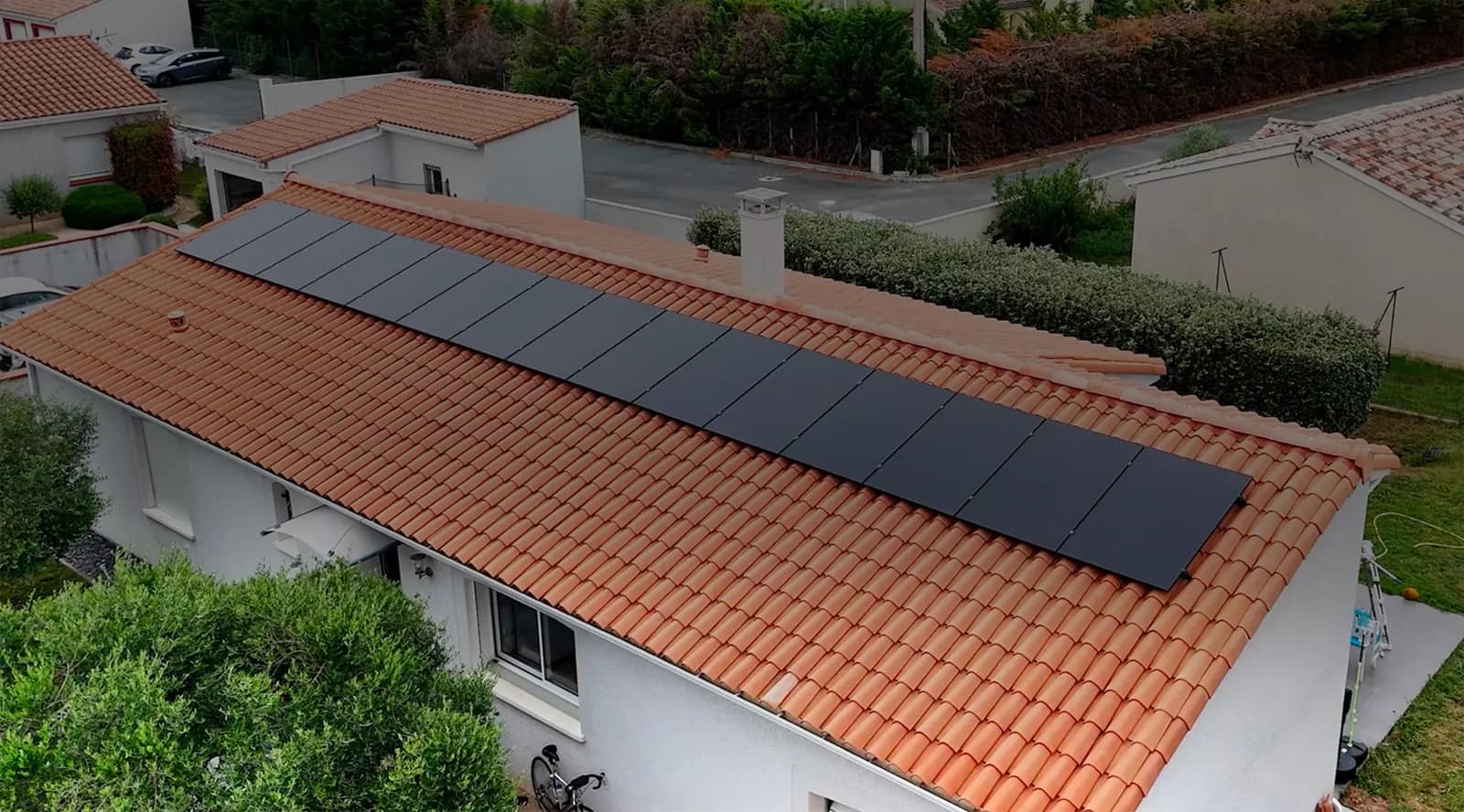 Installation solaire sur toiture tuiles dans le Var